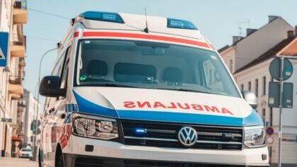 Pożar garażu w Bestwinie. Dwie osoby uratowane
